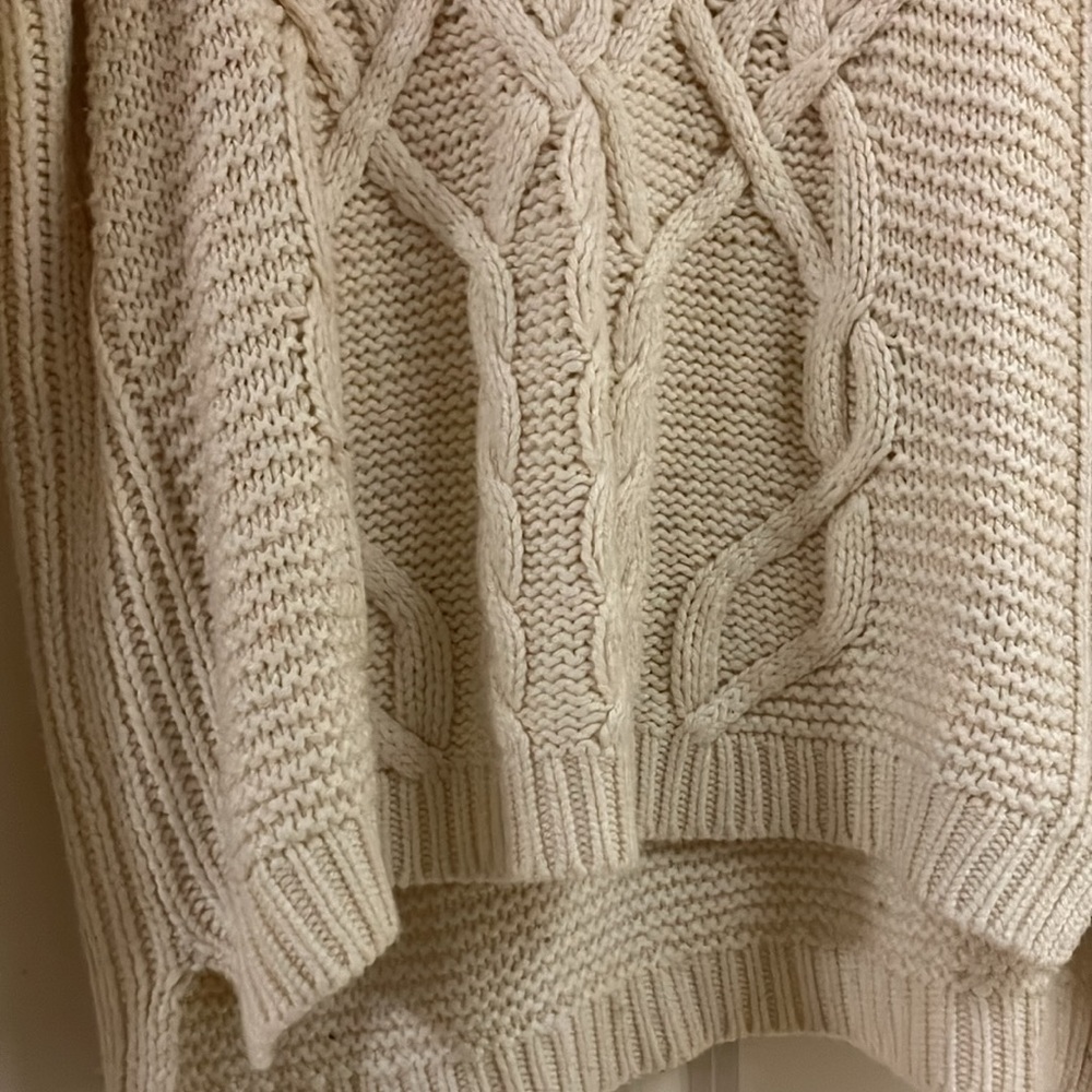 Sweater - Picture 4 of 7